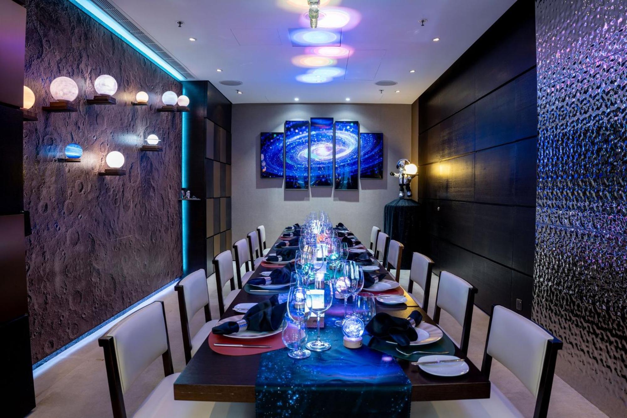 Crowne Plaza Kowloon East By Ihg 5*